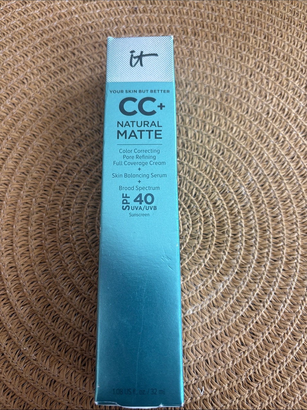 it cosmetics CC+ Natural Matte SPF 40 Tan Warm . NEVER USED box